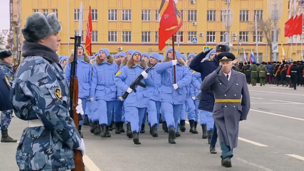 Трансляция парада памяти в самаре. Парад. Парад России. Парад 10 ноября. Парад памяти 2022 Самара.