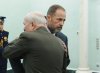Игорь Комаров вручил награду Героя России семье бойца СВО фото 4